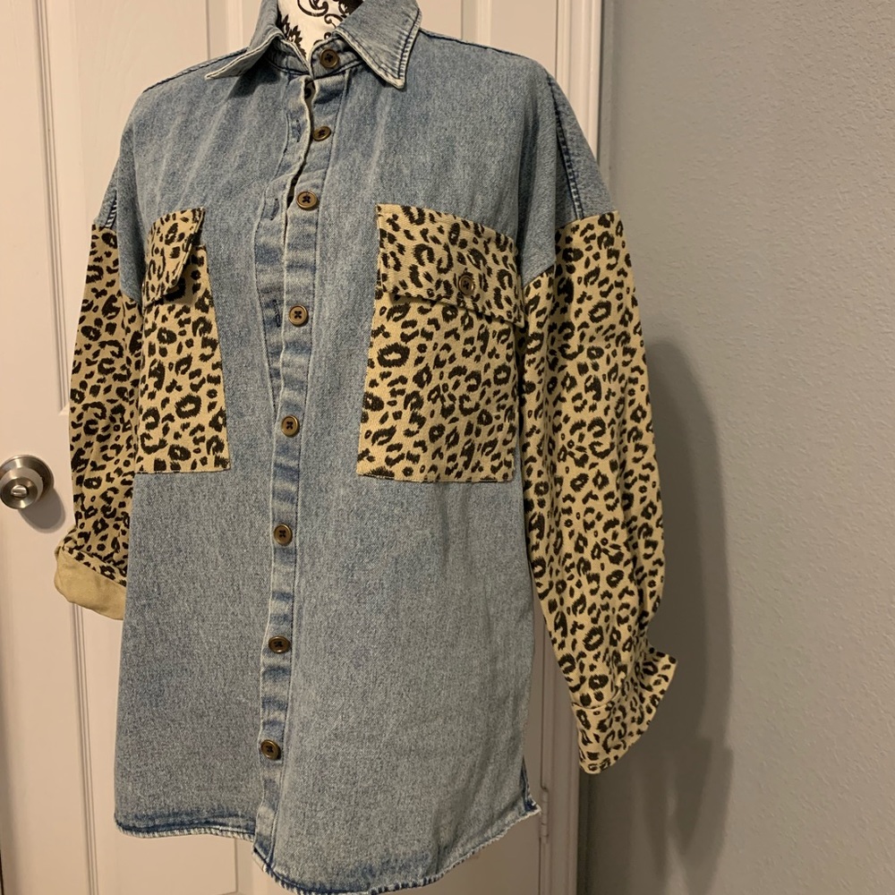 Entro Denim Shacket with leopard print sleeves
